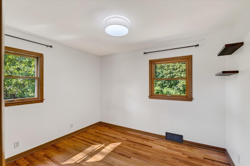 Welcome to this inviting west Madison ranch in the sought-after - photo 27