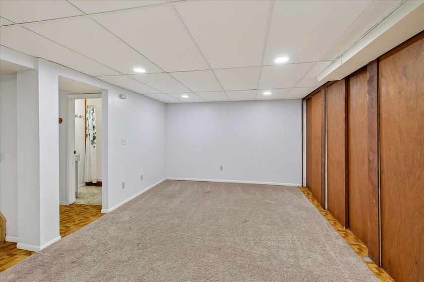 Welcome to this inviting west Madison ranch in the sought-after - photo 32