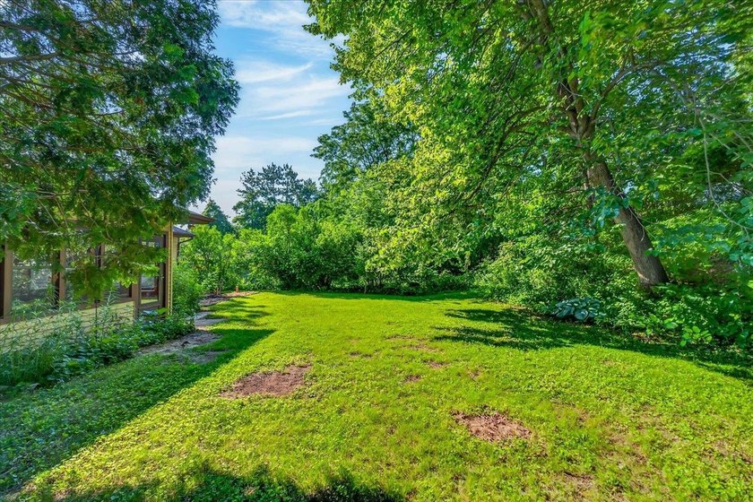 Welcome to this inviting west Madison ranch in the sought-after - photo 39