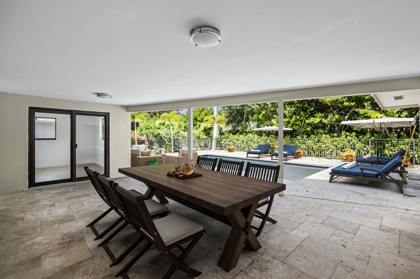 Discover unparalleled luxury in the highly sought-after Hidden - photo 6