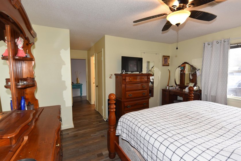 Centrally located in the charming heart of picturesque Fairfield - photo 12