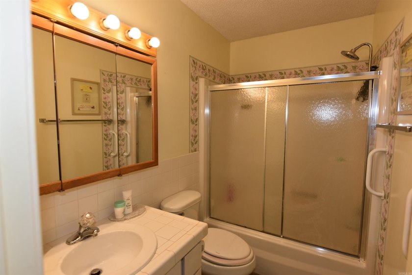 Centrally located in the charming heart of picturesque Fairfield - photo 13