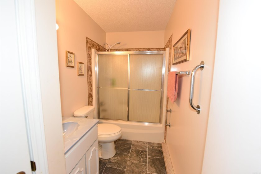 Centrally located in the charming heart of picturesque Fairfield - photo 15