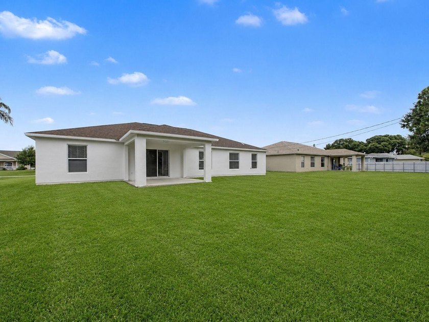 Welcome to this spacious 3-bedroom, 2-bathroom home ideally - photo 26
