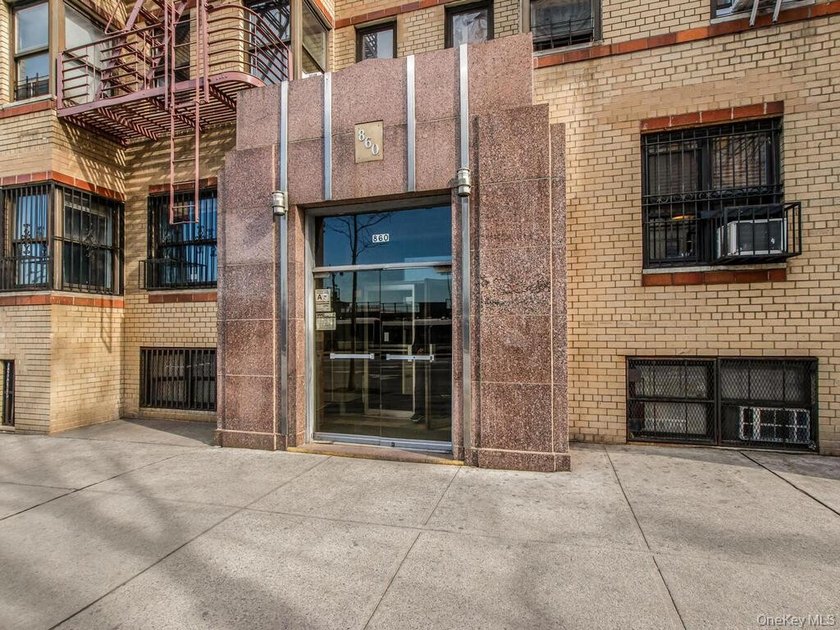 Welcome to 860 Grand Concourse #1i. Landmark Art Deco - photo 11