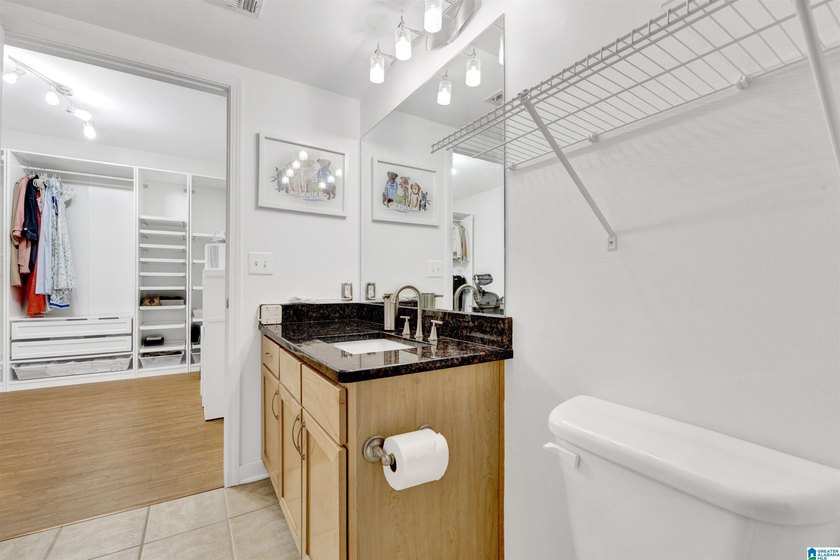 NEW PRICE!! BEST VALUE IN BRISTOL SOUTHSIDE. HOA covered through - photo 25