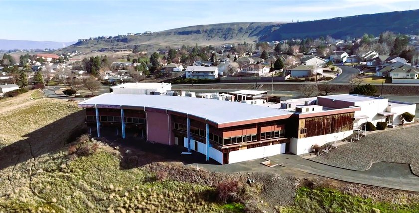 An LC Valley icon, the Lewiston Elks Lodge is a one of a kind - photo 5
