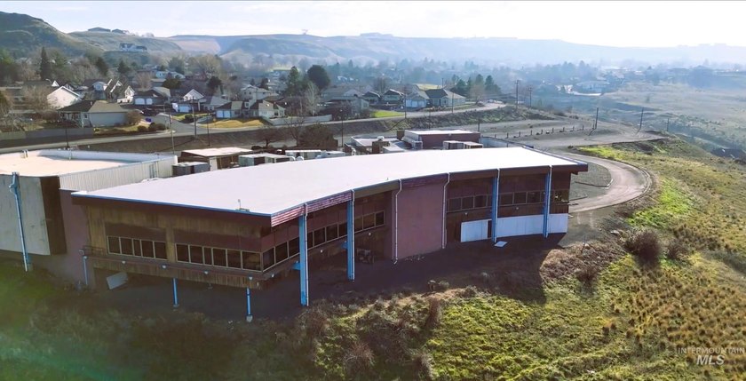An LC Valley icon, the Lewiston Elks Lodge is a one of a kind - photo 6
