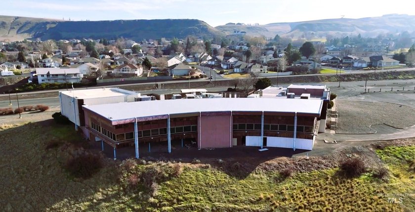 An LC Valley icon, the Lewiston Elks Lodge is a one of a kind - photo 7