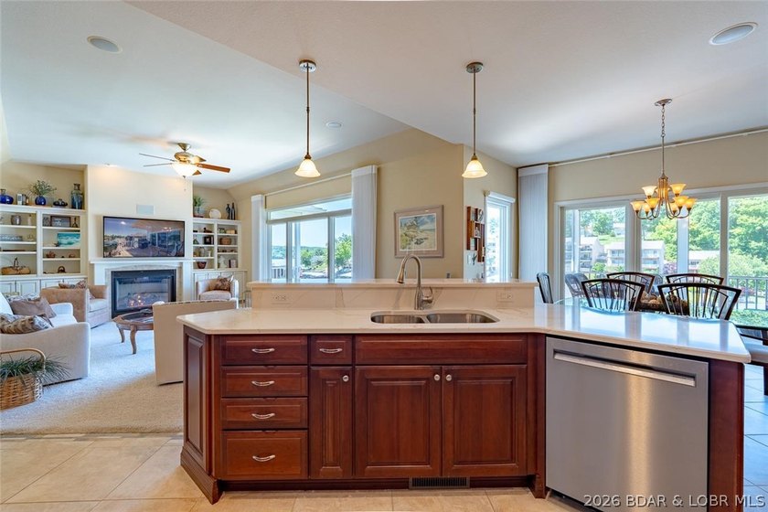 One-owner custom-built home w/ exceptional upgrades &amp; - photo 11