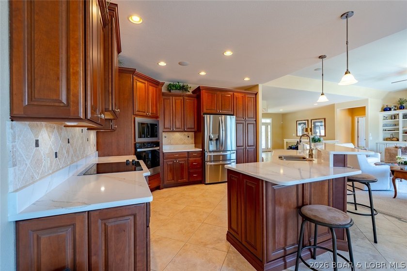 One-owner custom-built home w/ exceptional upgrades &amp; - photo 14