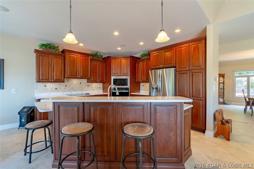 One-owner custom-built home w/ exceptional upgrades &amp; - photo 15