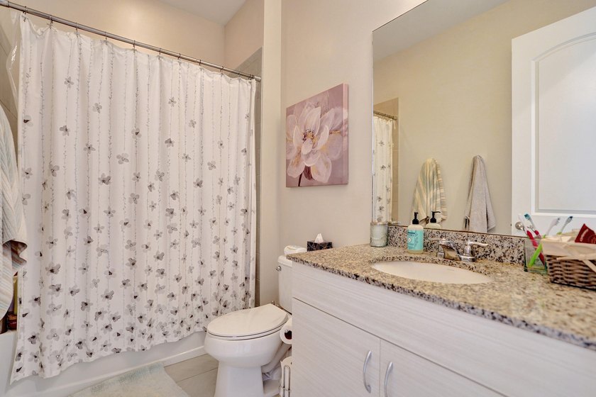 Attention all buyers!! We have another end corner unit townhouse - photo 20