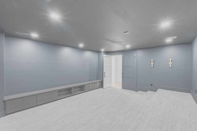 Luxury and comfort blend effortlessly in this exceptional - photo 25