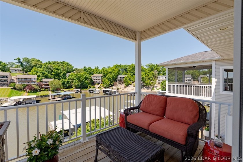 One-owner custom-built home w/ exceptional upgrades &amp; - photo 26