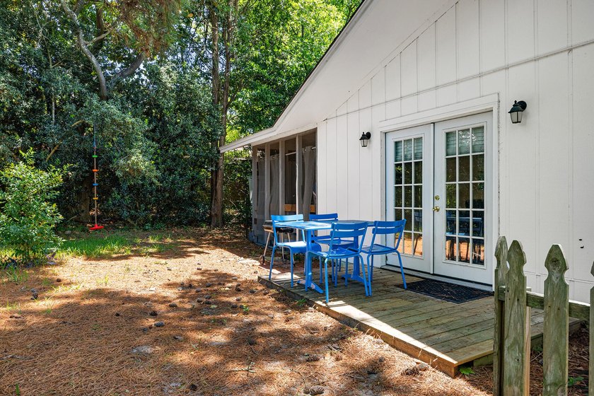 Welcome to a wonderful starter or next-home with 3 bedrooms, 2 - photo 31