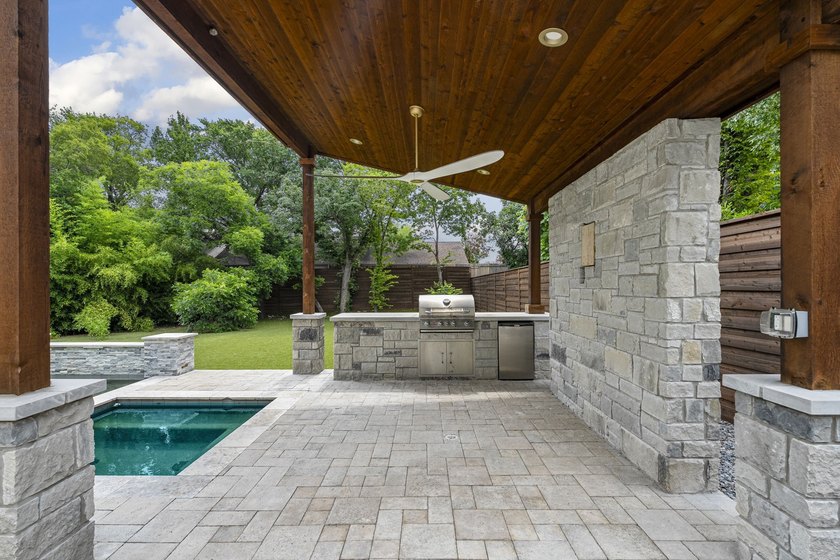 Luxury and comfort blend effortlessly in this exceptional - photo 36