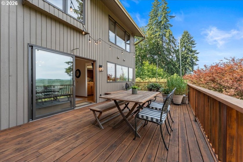 Perched atop a bluff overlooking the Sandy River Valley, this - photo 14