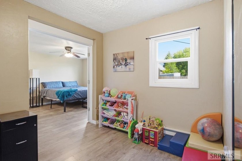 Charming Downtown Oasis Near Tautphaus Park! Welcome to 320 W - photo 15