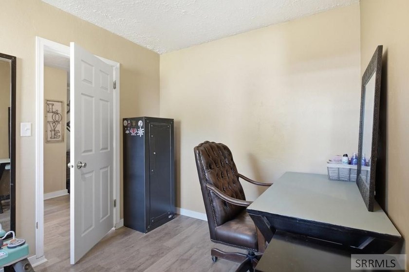 Charming Downtown Oasis Near Tautphaus Park! Welcome to 320 W - photo 20