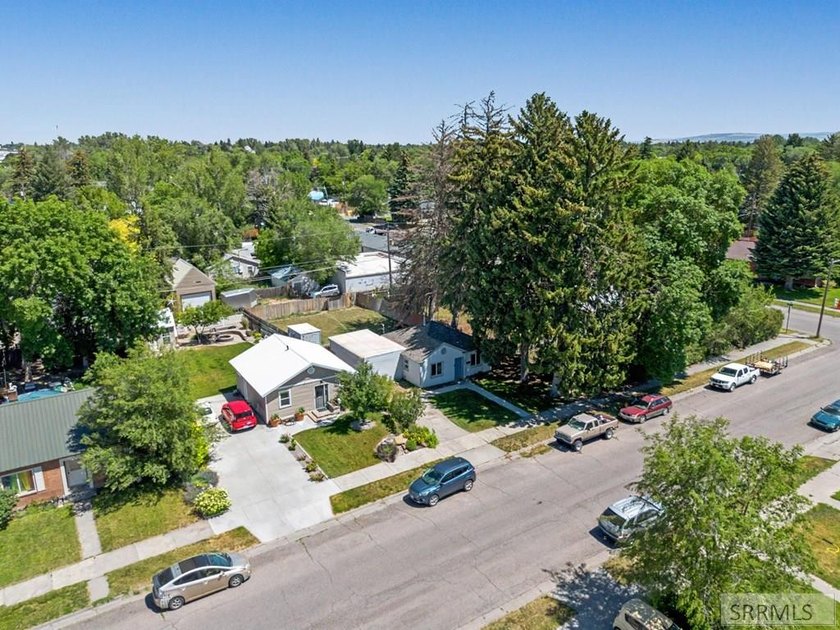 Charming Downtown Oasis Near Tautphaus Park! Welcome to 320 W - photo 28
