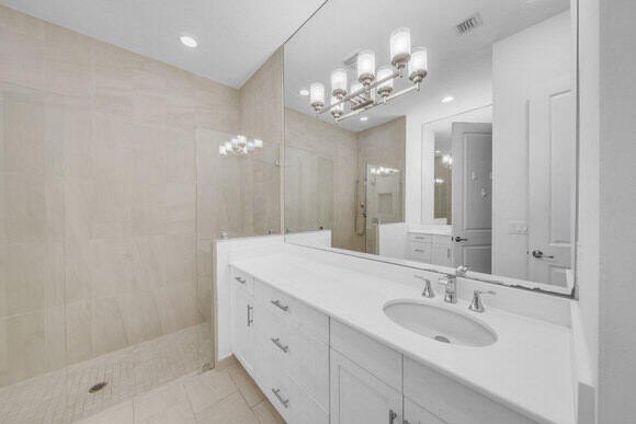 Discover a modern 4-bedroom, 3.5-bath residence (built 2016) in - photo 33