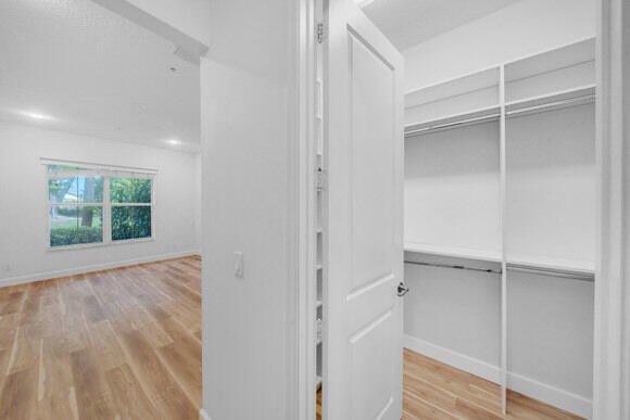 Discover a modern 4-bedroom, 3.5-bath residence (built 2016) in - photo 37