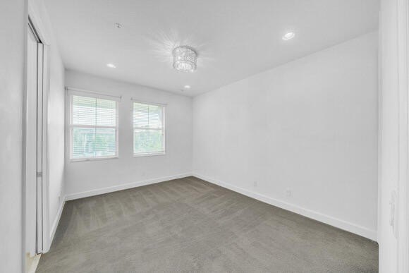 Discover a modern 4-bedroom, 3.5-bath residence (built 2016) in - photo 52