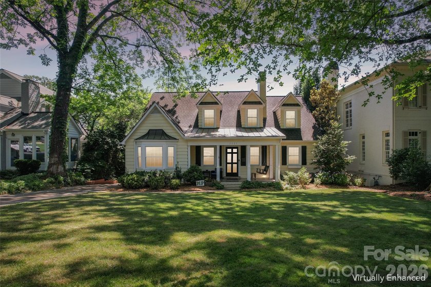 Exceptional opportunity in Myers Park! This 1.5-story, daylight - photo 2