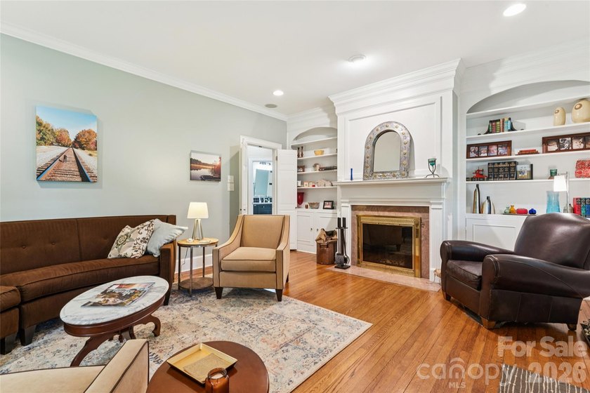 Exceptional opportunity in Myers Park! This 1.5-story, daylight - photo 5