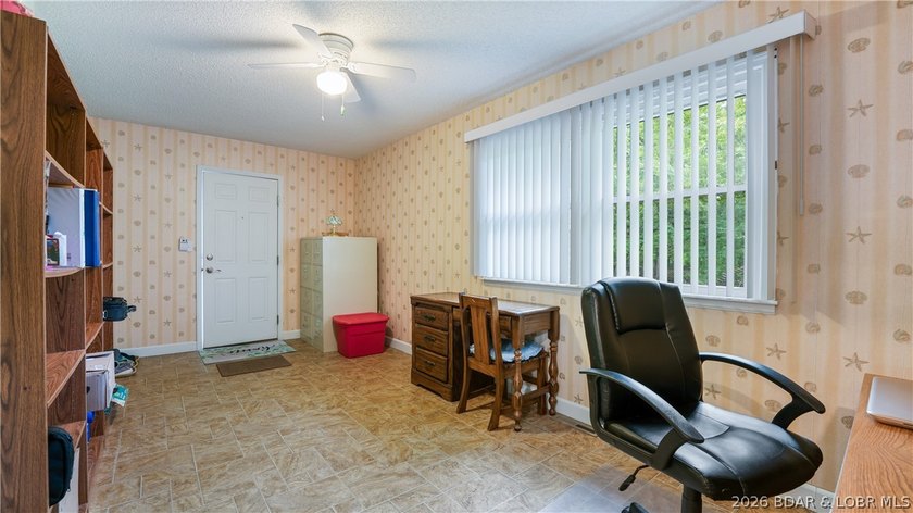 WELL MAINTAINED &amp; ROOMY! Contract fell through, no fault of - photo 14
