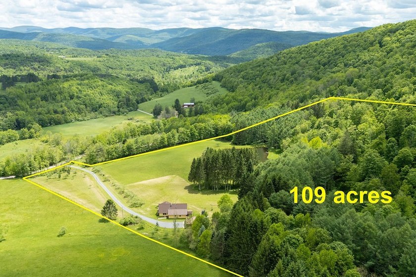Perched high with breathtaking long-range views, this immaculate - photo 20