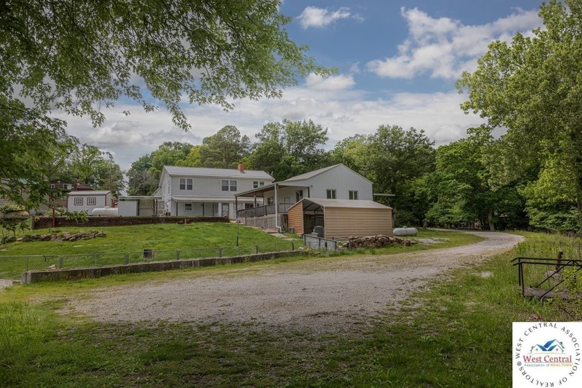 4-bed, 2-bath waterfront home in the Turkey Creek arm of Lake of - photo 29