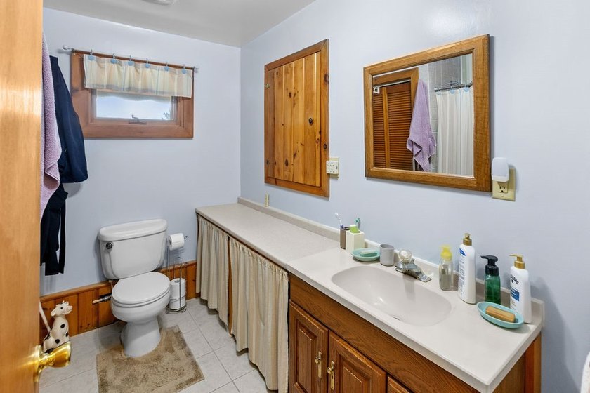 Perched high with breathtaking long-range views, this immaculate - photo 33