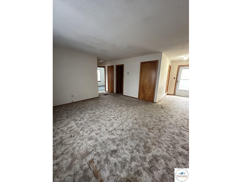 4-bed, 2-bath waterfront home in the Turkey Creek arm of Lake of - photo 40