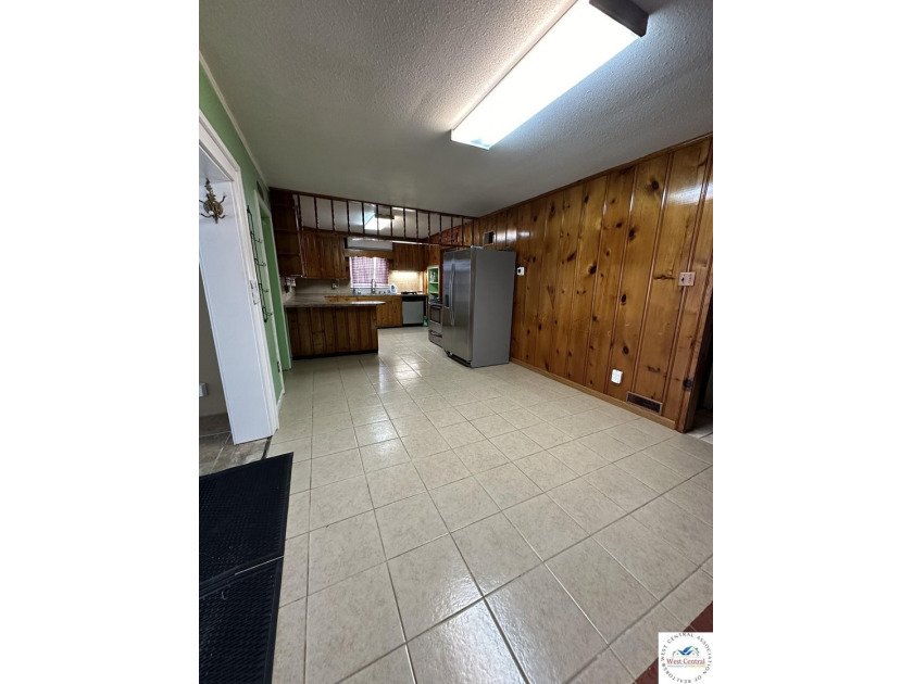 4-bed, 2-bath waterfront home in the Turkey Creek arm of Lake of - photo 51