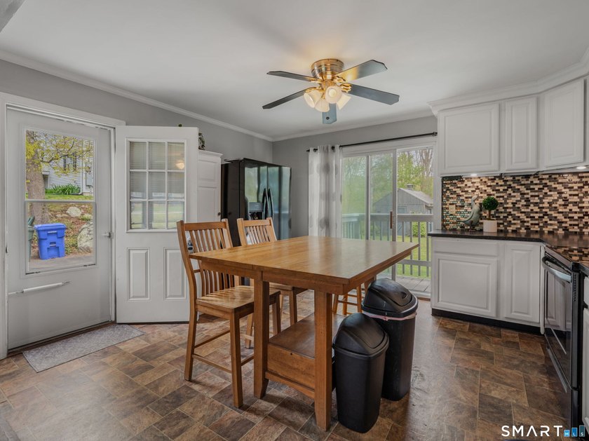 Come view this charming ranch offering comfortable single level - photo 3