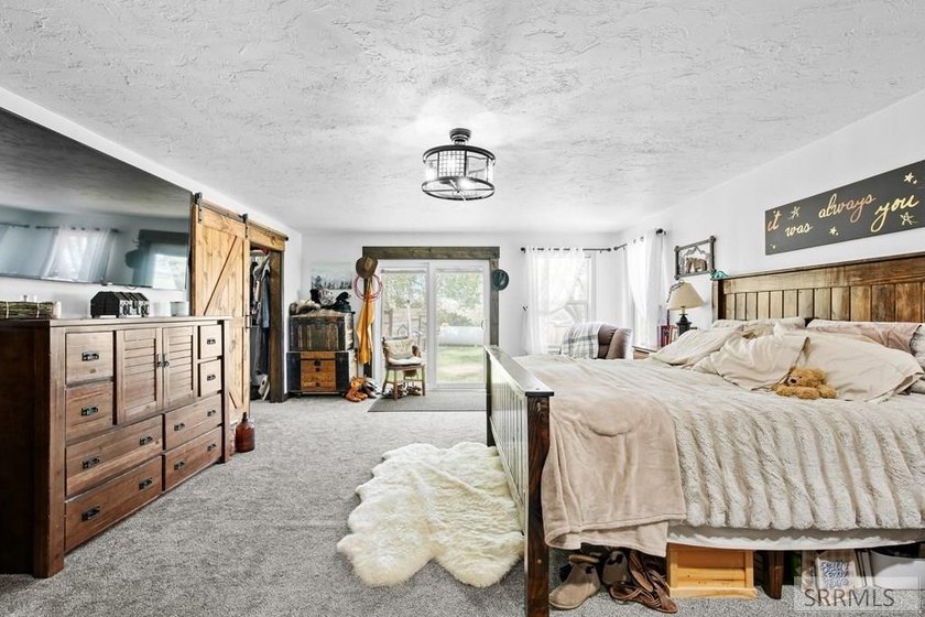 If you're looking for quiet space, endless possibilities, and a - photo 22
