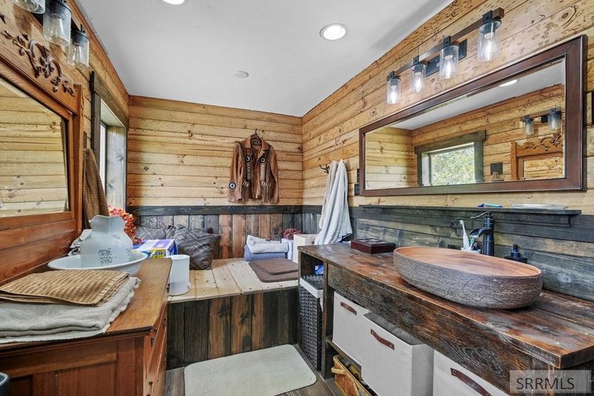 If you're looking for quiet space, endless possibilities, and a - photo 25