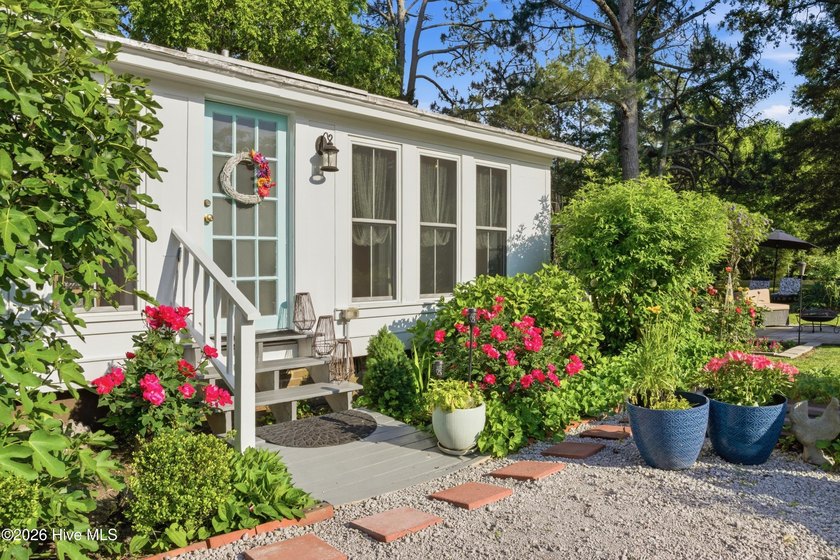 This adorable cottage was acquired from Sears Roebuck, and was - photo 3
