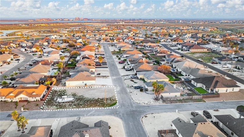 Excellent location on Padre Island. Large corner lot ready for - photo 7