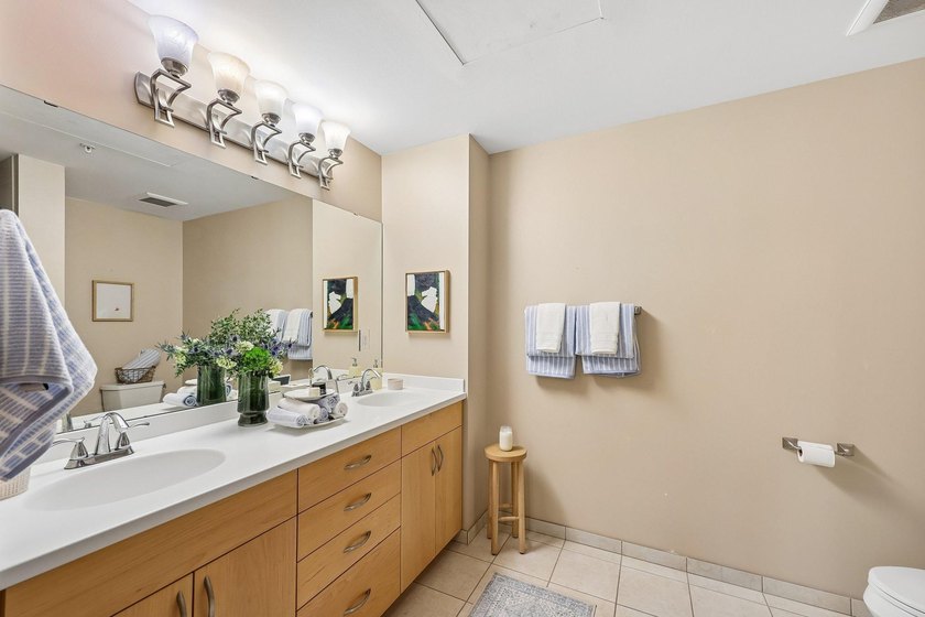 Welcome to 212 Lofts, where city living feels open, bright, and - photo 26