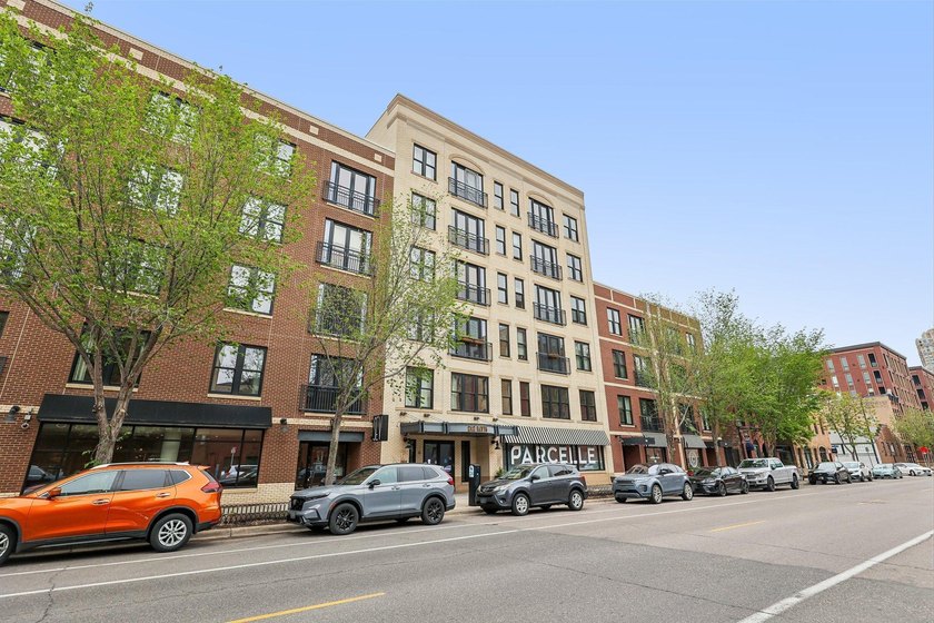 Welcome to 212 Lofts, where city living feels open, bright, and - photo 35
