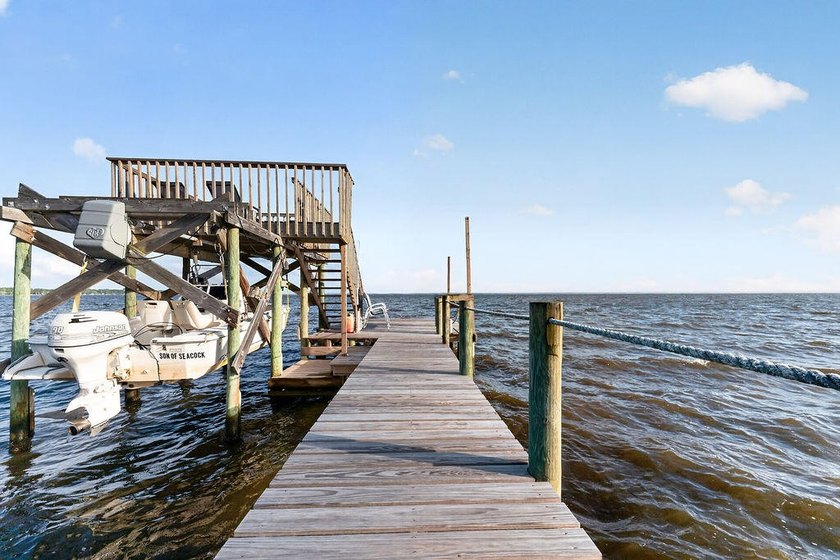 There are two kinds of waterfront: the kind you look at, and the - photo 50