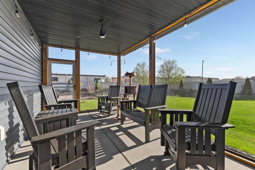 Better than new construction now available. This 3-bedroom - photo 28