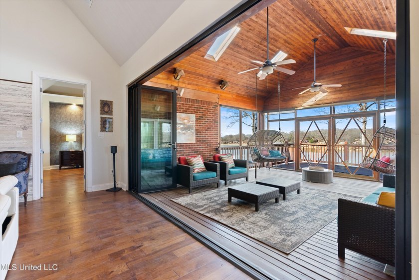 Lakefront on 1.21 Acres - 5 Private Suites - Private Dock - - photo 26