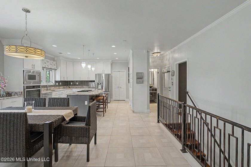 Lakefront on 1.21 Acres - 5 Private Suites - Private Dock - - photo 30