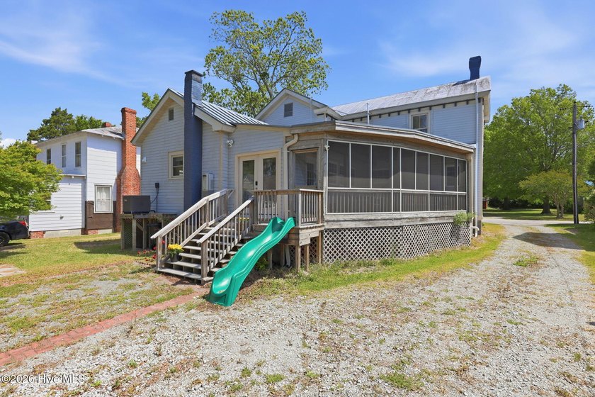 Experience stunning waterfront living directly across the Neuse - photo 5