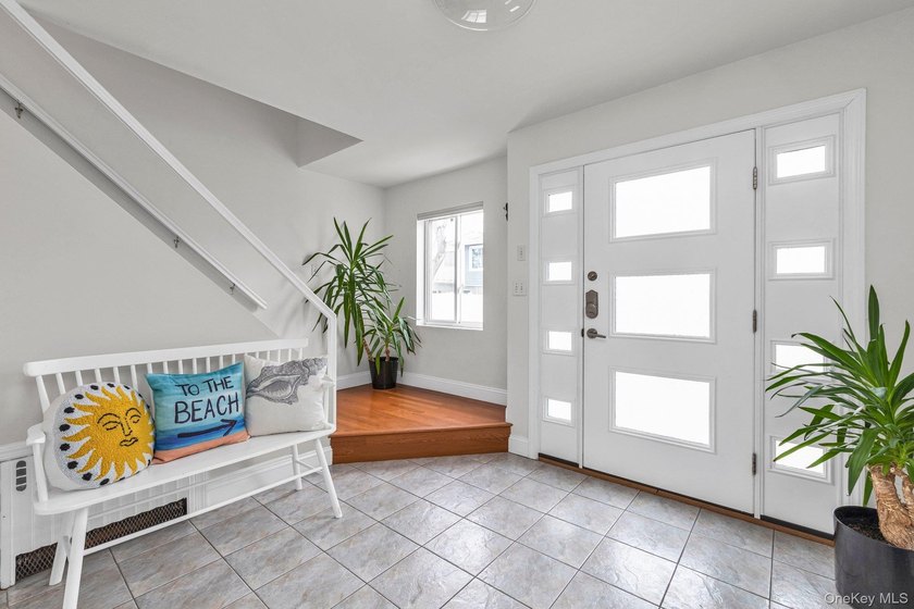 Welcome to 804 E. Chester St. in Long Beach's desirable East End - photo 4