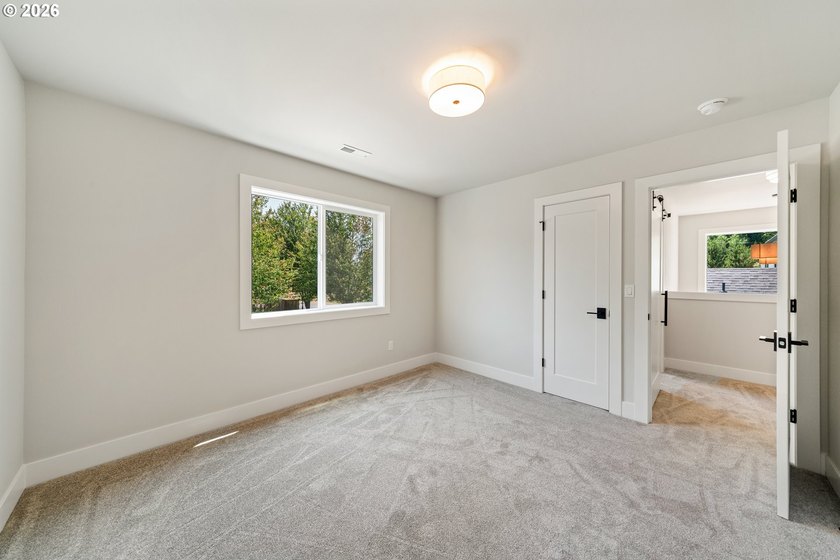 Beautiful new Traditional home backing to serene greenspace - photo 21